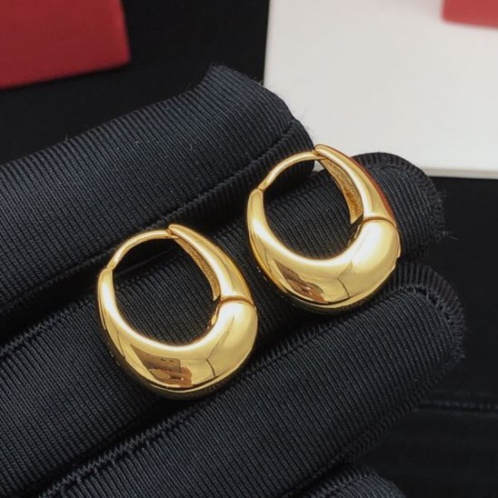 2026新品 イヤリング CELINE セリーヌ 完売必須☆お早めにゲット！
