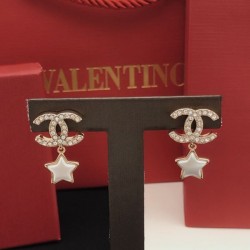 2026新品 イヤリング CHANEL シャネル 根強い人気を誇る定番商品