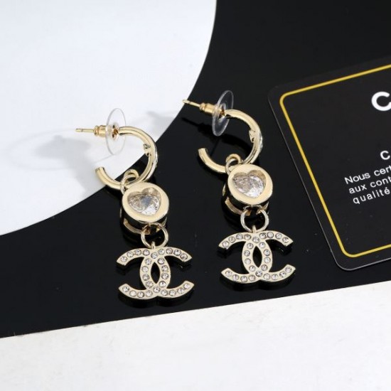 2026新品 イヤリング CHANEL シャネル カジュアルでも魅力発揮！反転デザイン