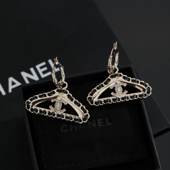 2026新品 イヤリング CHANEL シャネル 主張性が優れた新作、目を引くデザイン