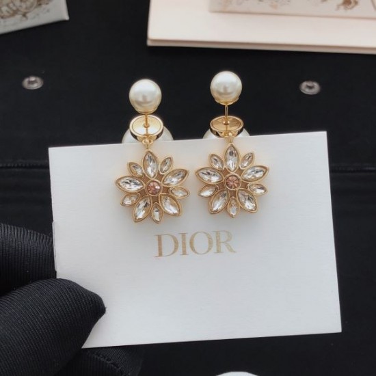 2026新品 イヤリング DIOR ディオール 大人っぽい洗練デザインで魅了