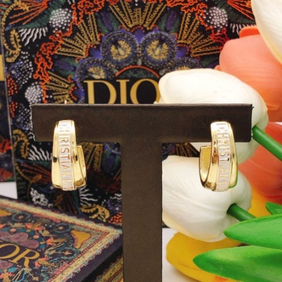2026新品 イヤリング DIOR ディオール 心惹かれる洗練されたスタイル