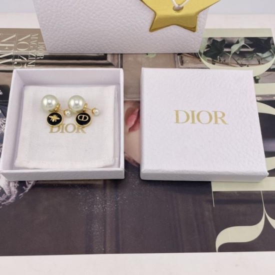 2026新品 イヤリング DIOR ディオール ビンテージ感漂う高級デザイン