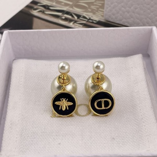 2026新品 イヤリング DIOR ディオール ビンテージ感漂う高級デザイン