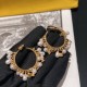 2026新品 イヤリング FENDI フェンデイ シンプルで洗練されたデザイン