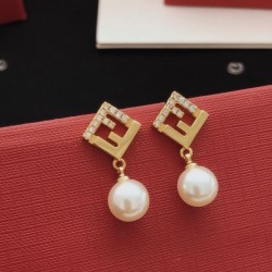 2026新品 イヤリング FENDI フェンデイ 今年流行の人気コーデ必見