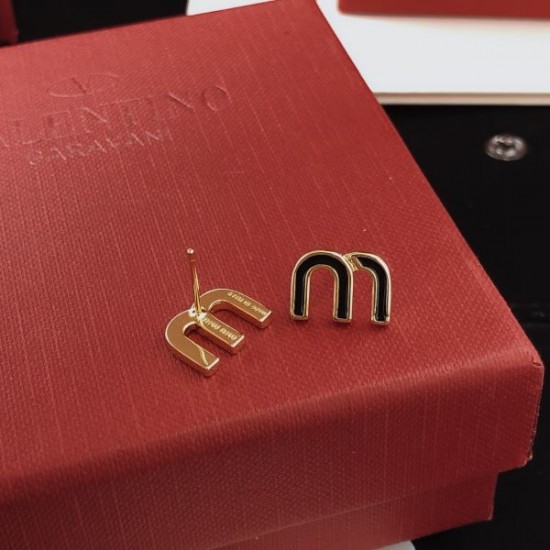 2026新品 イヤリング MIU MIU ミュウミュウ 超人気美品 セール中アイテム