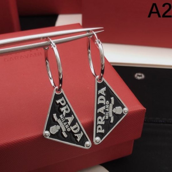 2026新品 イヤリング PRADA プラダ クールで洗練された人気アイテム