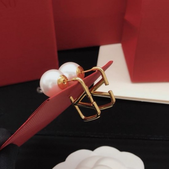 2026新品 イヤリング VALENTINO ヴァレンティノ マストアイテム 新入荷