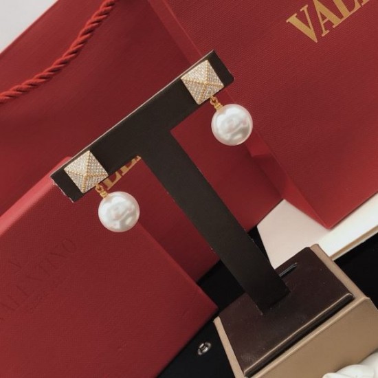 2026新品 イヤリング VALENTINO ヴァレンティノ 魅力的な価格でセール中