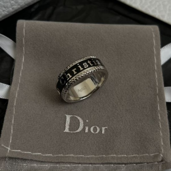 2026新品 リング DIOR ディオール きれいめな印象で着こなせる新作