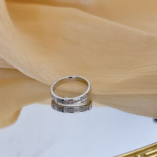 2026新品 リング PIAGET ピアジェ 都会的で洗練された印象のスタイル