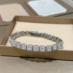 2026新品 ブレスレット BVLGARI ブルガリ 毎シーズン存在感を放つ人気モデル