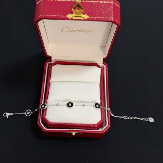 2026新品 ブレスレット CARTIER カルティエ 個性的な印象に仕上がるデザイン