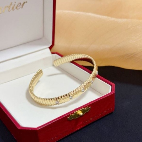 2026新品 ブレスレット CARTIER カルティエ すっきり美しいシルエット
