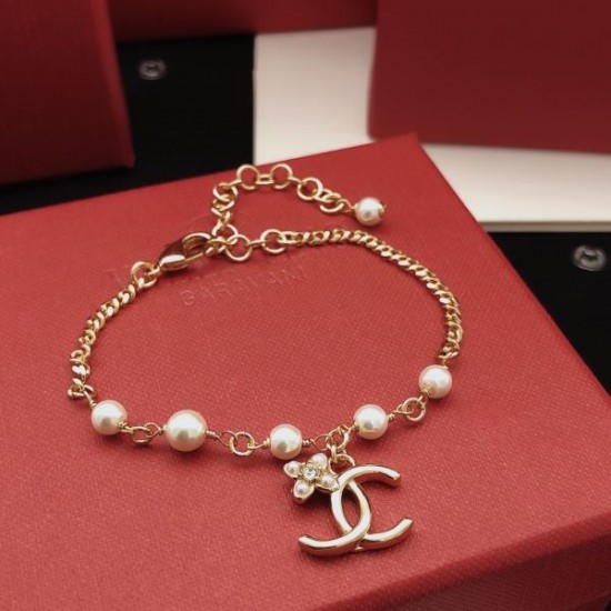 2026新品 ブレスレット CHANEL シャネル スタイリッシュな雰囲気漂う新作