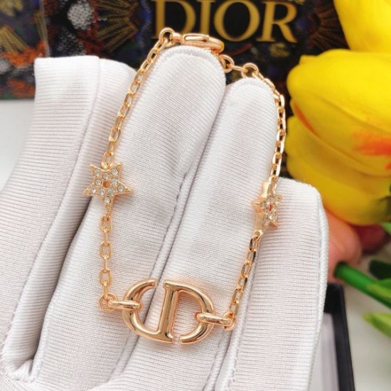 2026新品 ブレスレット DIOR ディオール 今年らしく魅力を引き立てる新作
