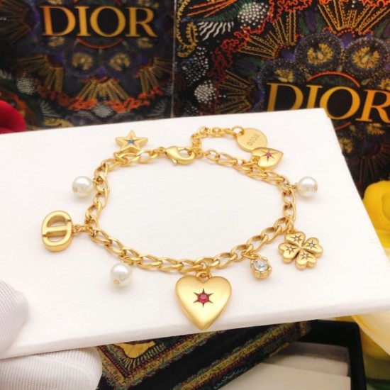 2026新品 ブレスレット DIOR ディオール 今季ファッション感漂う注目モデル