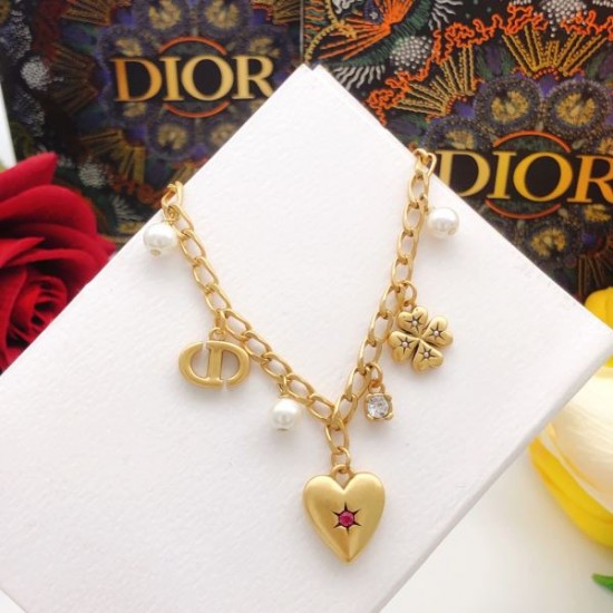 2026新品 ブレスレット DIOR ディオール 今季ファッション感漂う注目モデル