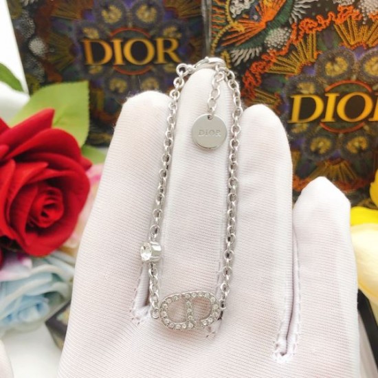 2026新品 ブレスレット DIOR ディオール 今季新作 美しいラインが魅力