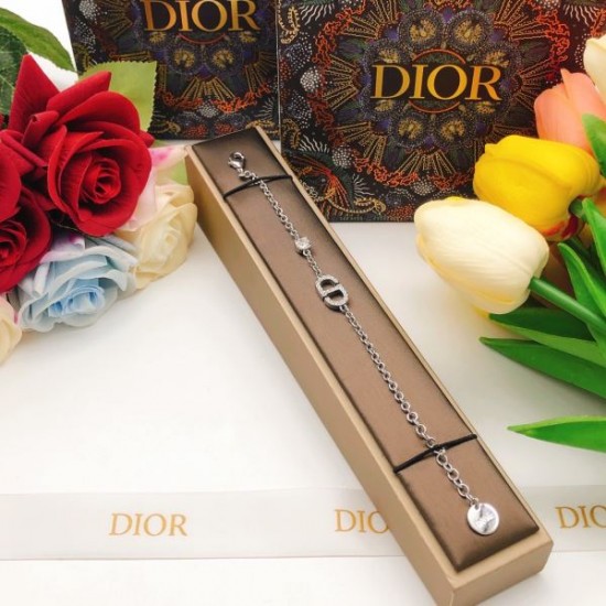 2026新品 ブレスレット DIOR ディオール 今季新作 美しいラインが魅力