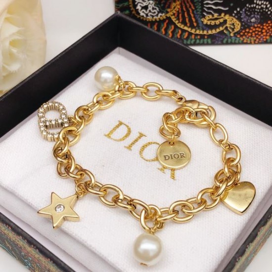 2026新品 ブレスレット DIOR ディオール 引き続き支持される定番アイテム