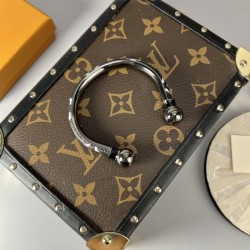 2026新品 ブレスレット LOUIS VUITTON ルイヴィトン 昨年も人気の定番新作