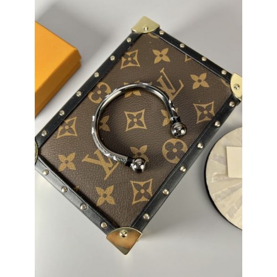 2026新品 ブレスレット LOUIS VUITTON ルイヴィトン 昨年も人気の定番新作