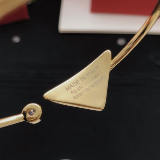 2026新品 ブレスレット PRADA プラダ 今季トレンドを押さえた注目作