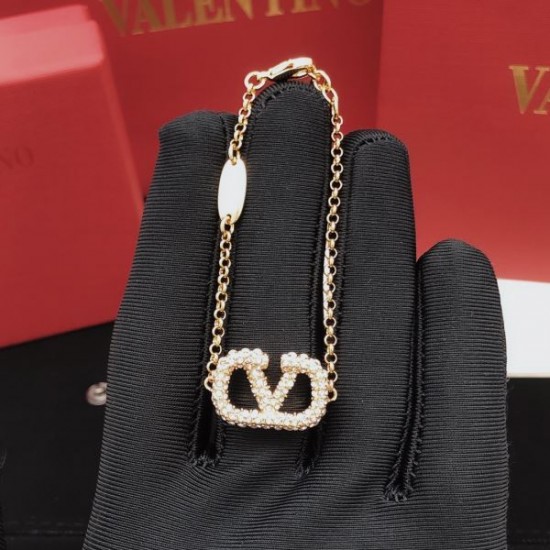 2026新品 ブレスレット VALENTINO ヴァレンティノ 先シーズンに続き注目の新作