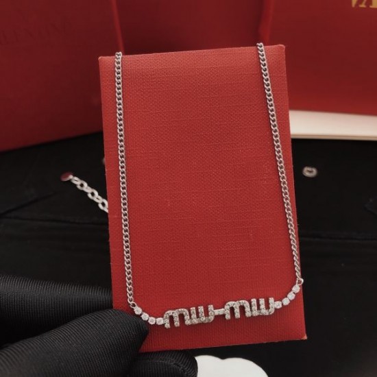 2026新品 ネックレス MIU MIU ミュウミュウ 希少な取扱店舗限定モデル