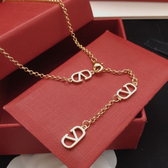 2026新品 ネックレス VALENTINO ヴァレンティノ 絶大な人気を誇る新作