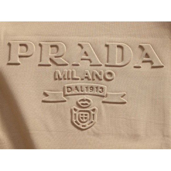 2026新品 半袖Tシャツ PRADA プラダ セール、早い者勝ちでお得に手に入れよう