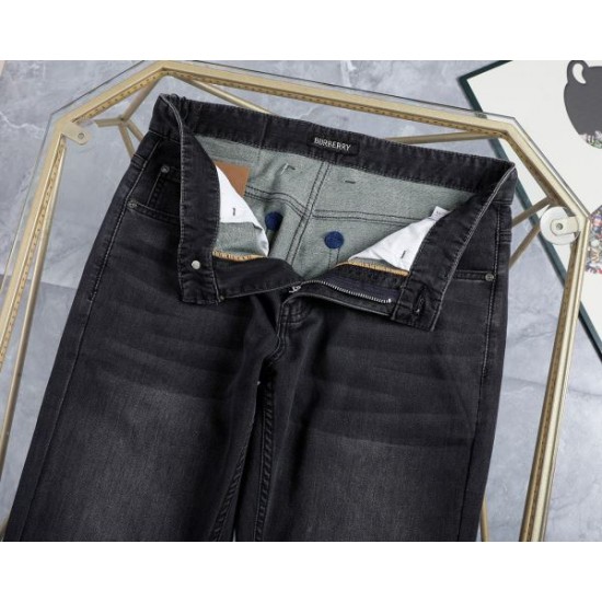 2026新品 ジーンズ BURBERRY バーバリー 限定版プリント登場！