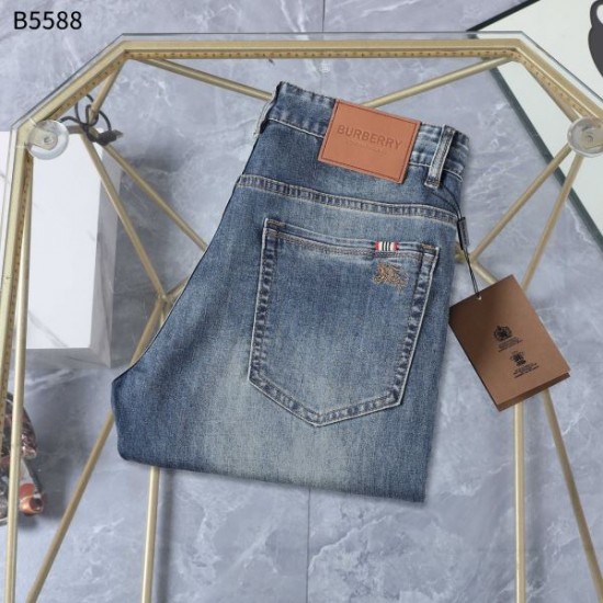 2026新品 ジーンズ BURBERRY バーバリー 新作で個性を際立たせる！
