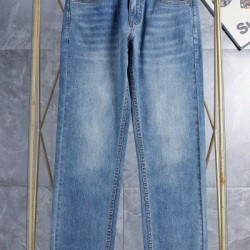 2026新品 ジーンズ FENDI フェンデイ 今年注目の必須アイテム！