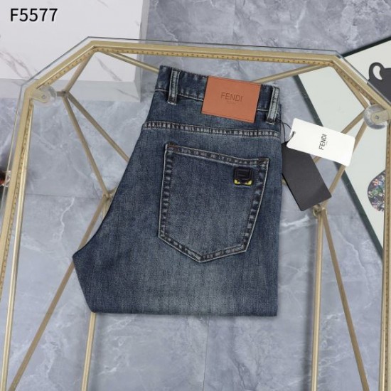 2026新品 ジーンズ FENDI フェンデイ 海外で大人気の最新デザイン！
