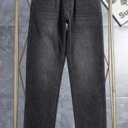 2026新品 ジーンズ GUCCI グッチ 大人の色気を引き立てる！