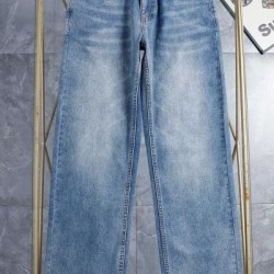 2026新品 ジーンズ GUCCI グッチ 今季おすすめの必須アイテム！