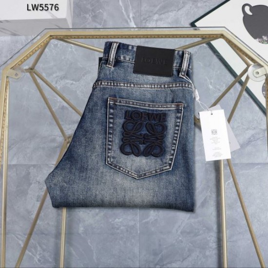 2026新品 ジーンズ LOEWE ロエベ 幅広い層におすすめのスタイル！
