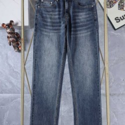 2026新品 ジーンズ VERSACE ヴェルサーチェ 完売必至の大人気アイテム！