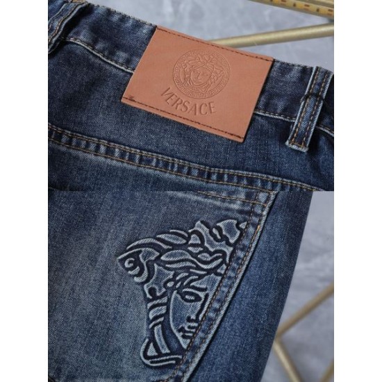 2026新品 ジーンズ VERSACE ヴェルサーチェ 完売必至の大人気アイテム！