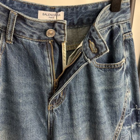 2026年新作 BALENCIAGA バレンシアガ デニムパンツ 今季注目 話題モデル