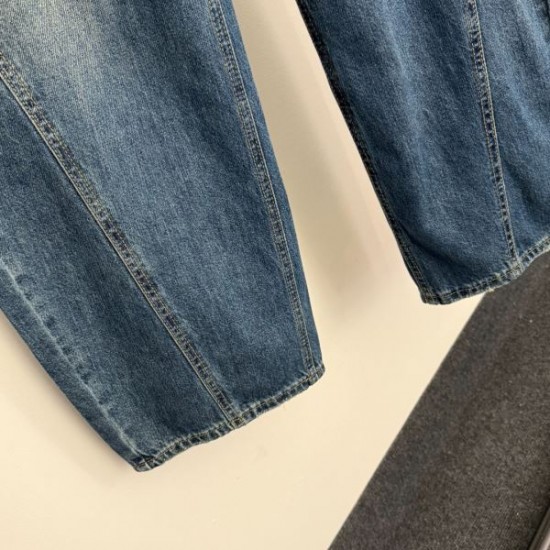 2026年新作 BALENCIAGA バレンシアガ デニムパンツ 今季注目 話題モデル