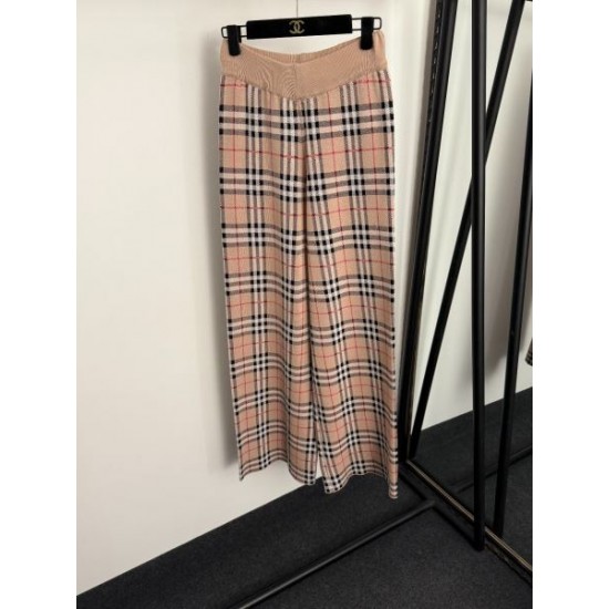 2026年新作 BURBERRY バーバリー セットアップ 明るい印象 上品カジュアル
