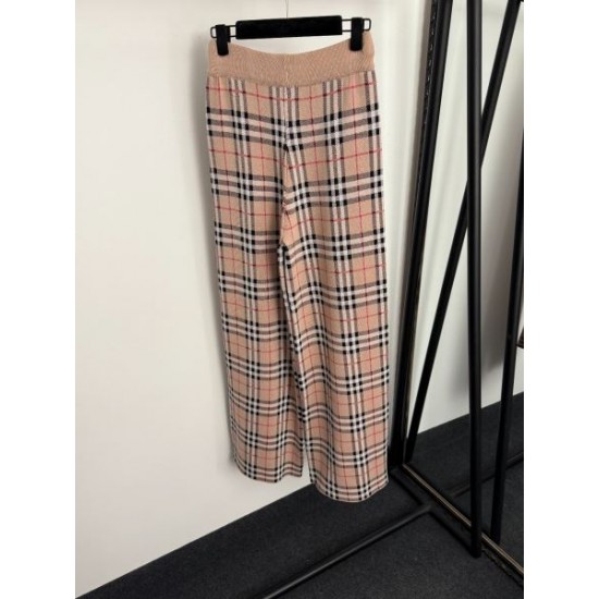 2026年新作 BURBERRY バーバリー セットアップ 明るい印象 上品カジュアル