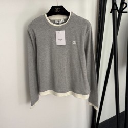 2026年新作 CELINE セリーヌ 長袖Tシャツ 話題沸騰 最新トレンド