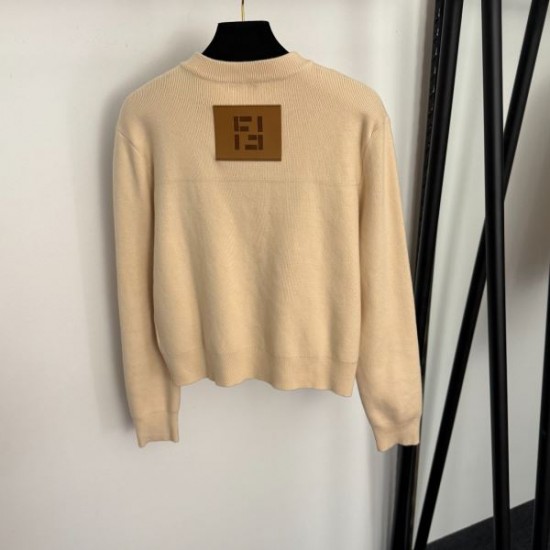 2026年新作 FENDI フェンディ ニットカーディガン 今年注目