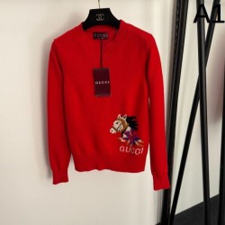 2026年新作 GUCCI グッチ 長袖ニット 大人の色気