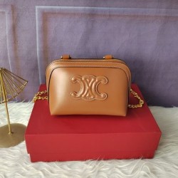 2026新品 ショルダーバッグ CELINE セリーヌ 洗練デザイン トレンド最前線 上品高級感